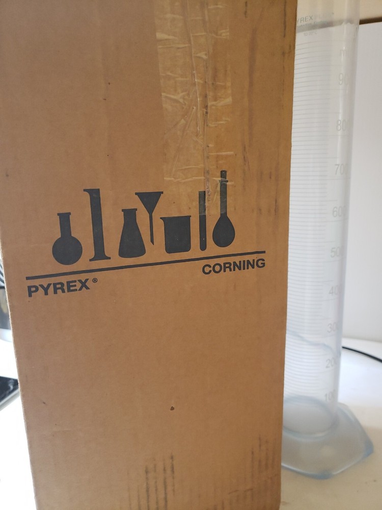 1000 ML PYREXPLUS 63024-1L Cylinder, Single Scale, PVC Coating.