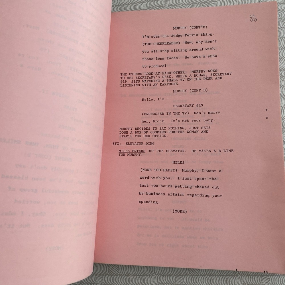 (2)MURPHY BROWN / Final Draft TV Scripts, Candice Bergen "The Unshrinkable, 1989