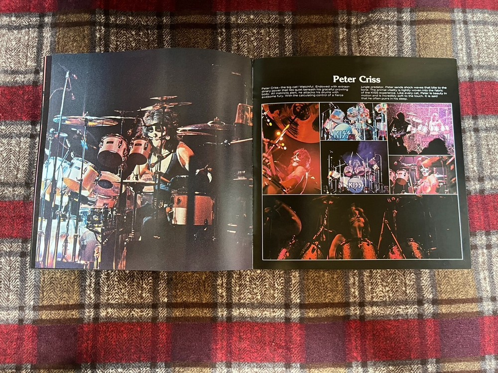 KISS ON TOUR 1976 TOUR BOOK