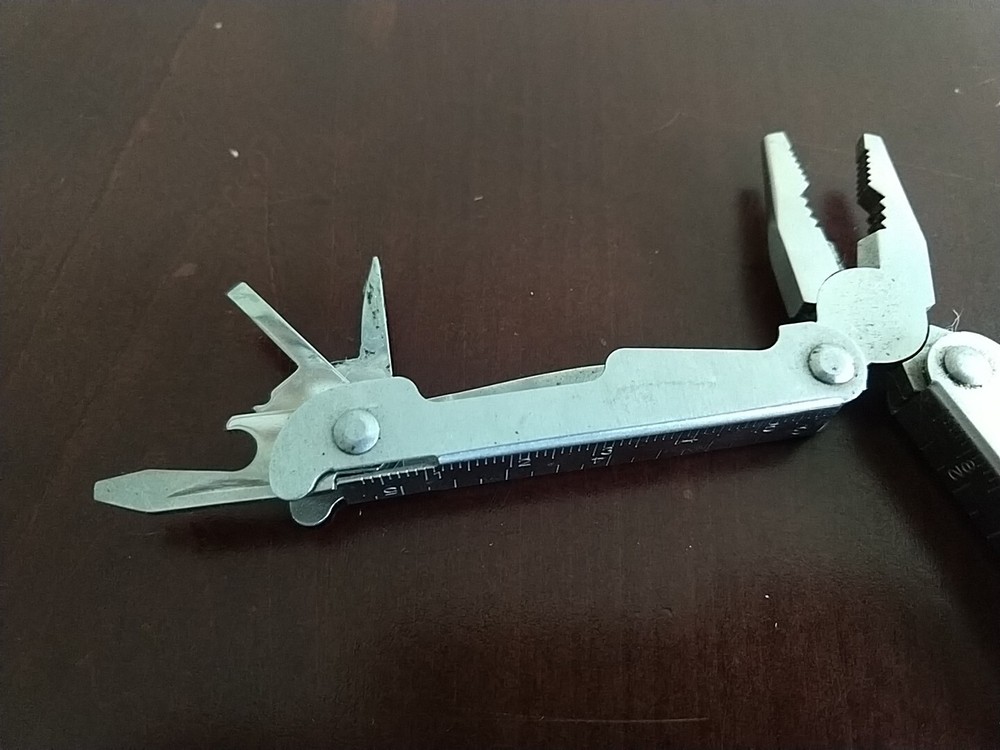 Turner Indiana Supertool 300 Multitool Pliers Screwdriver