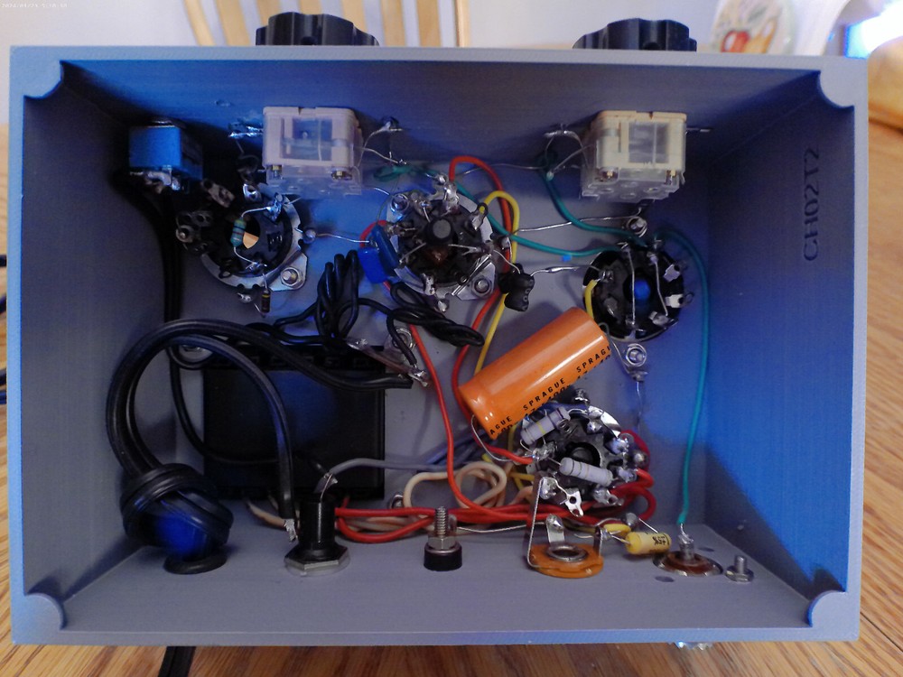 630/160/80 and 40 Meter 6V6 CW Transmitter