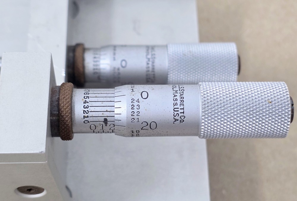 Platform Stage w/ 3x Starrett