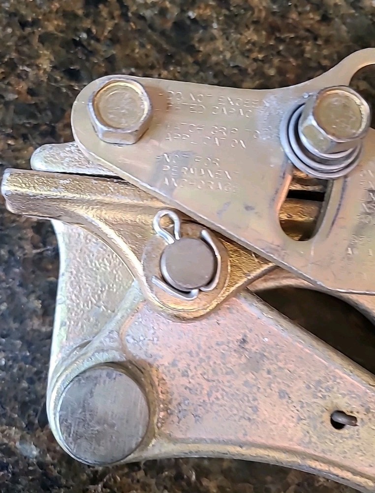 KLEIN TOOLS 1685-31 Cable Pulling Jaw Grip Parallel 5/8'' to 1.25" Wire Puller