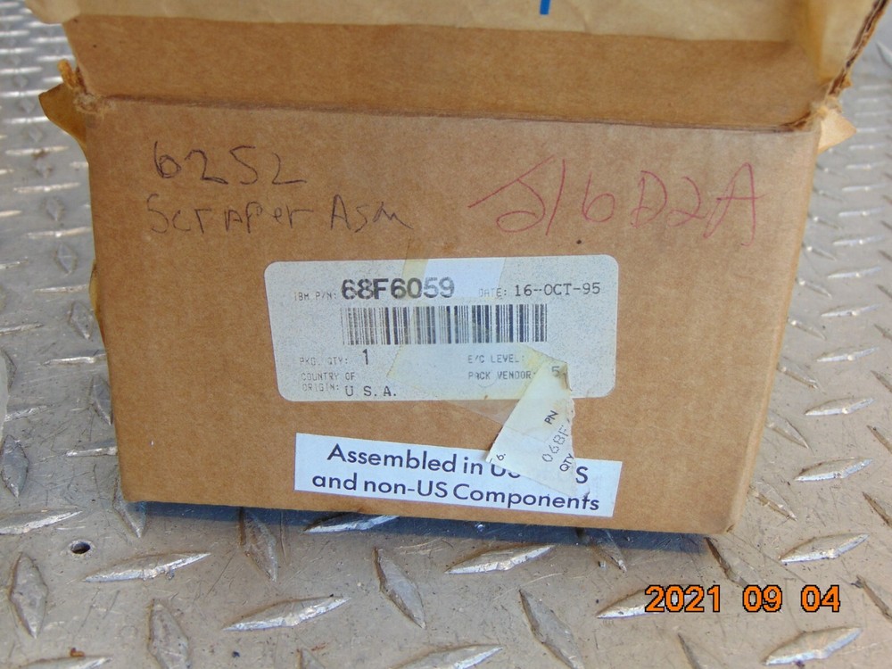NEW 68F6059 SCRAPER ASSEMBLY 6252 *FREE SHIPPING*