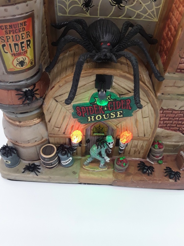 Spooky Town Spider Cider House 🕷🕸