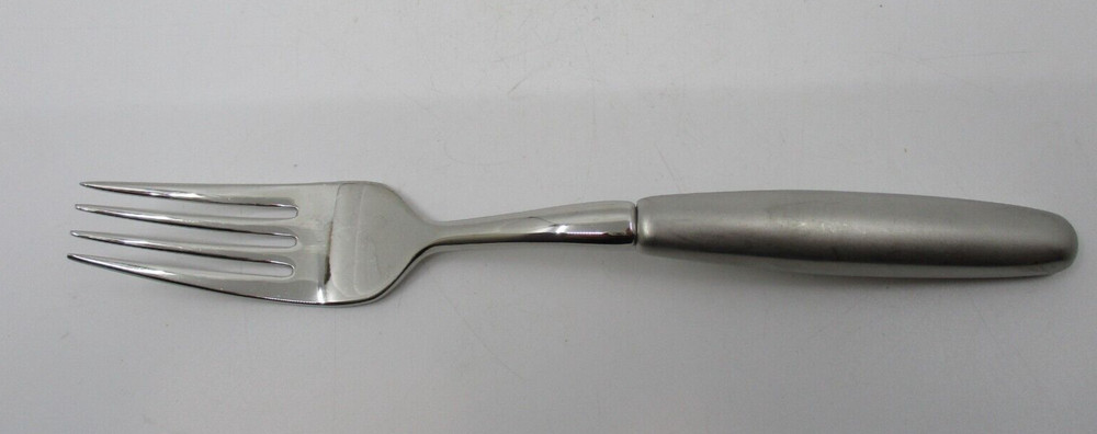 ONEIDA STAINLESS VOLTA DINNER FORK - 8 1/4" - 02L