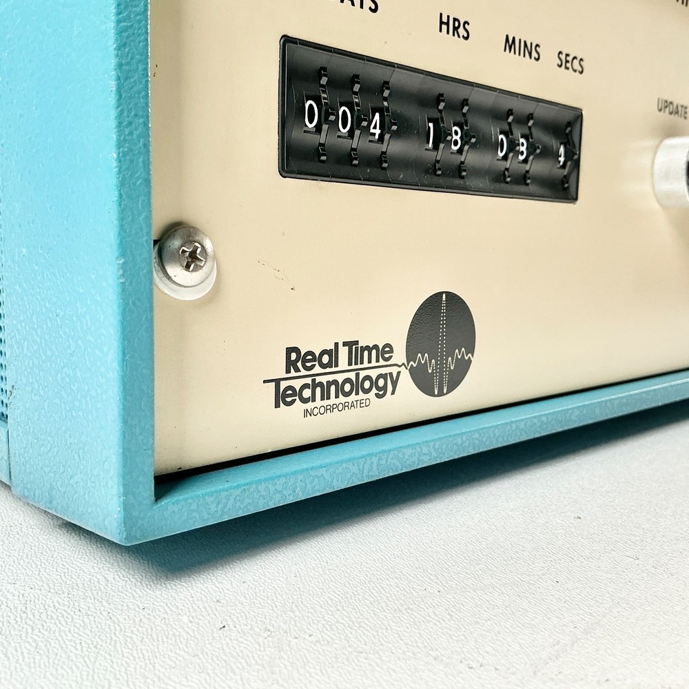 Real Time Technology Time Code Generator Vintage SMPTE Broadcast Unit Powers On
