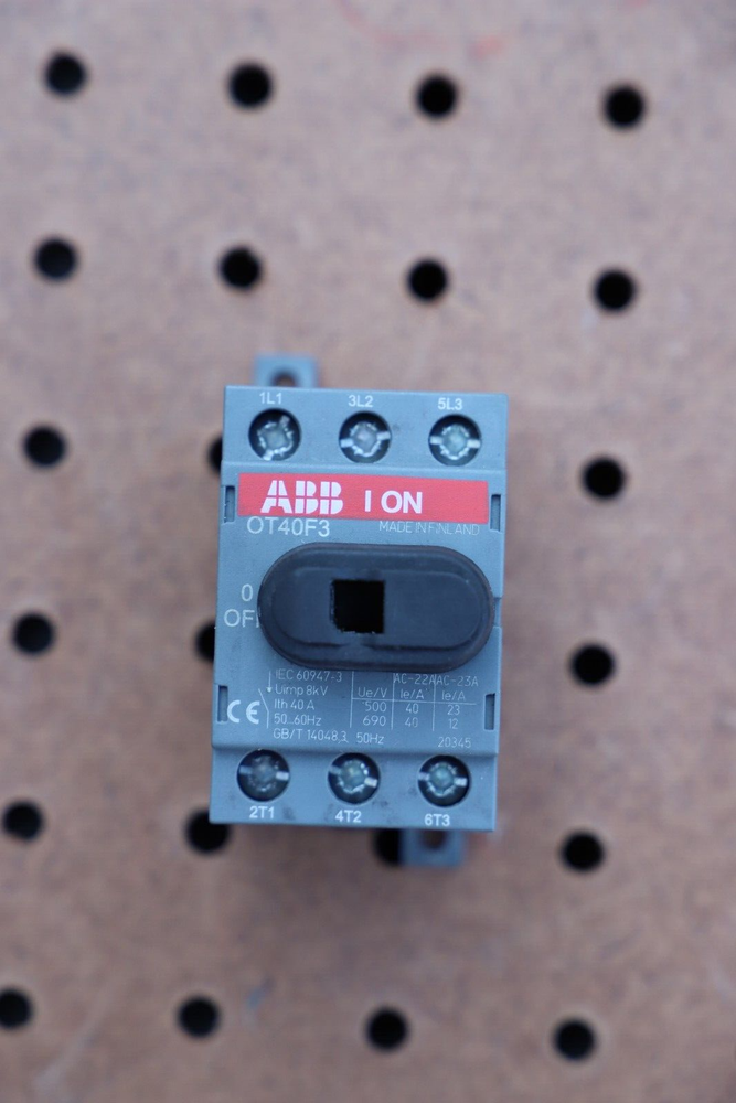 ABB OT40F3 DISCONNECT SWITCH