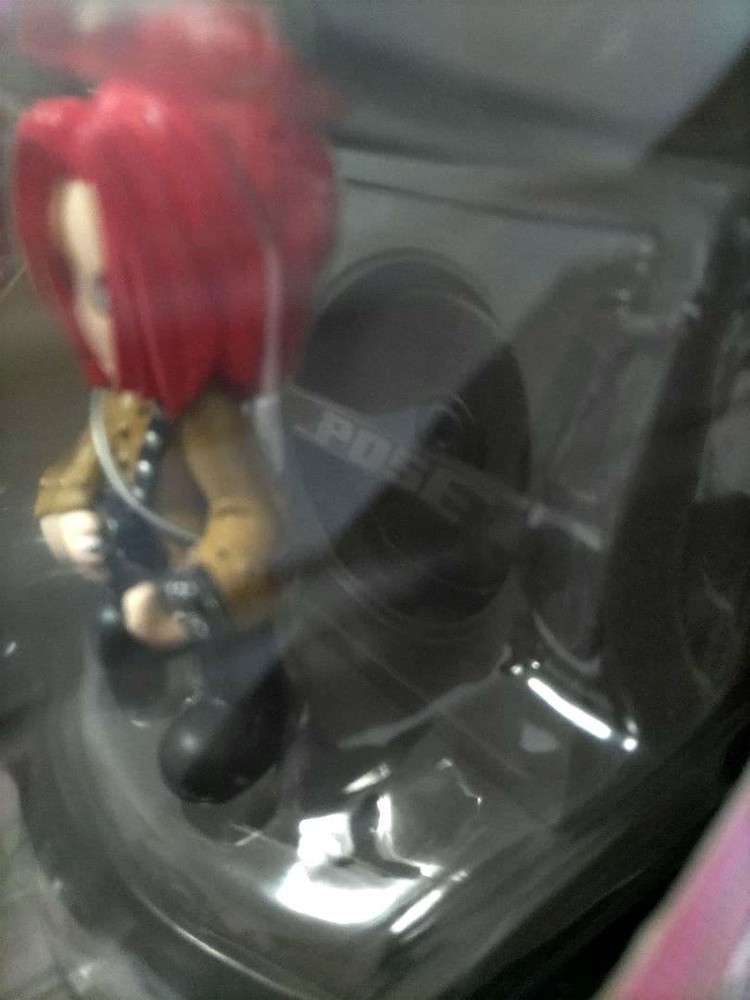 hide speaker & figure unopened item
