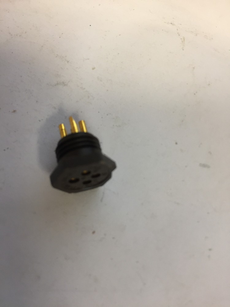 M4S WINCHESTER ELECTRONICS 4 PIN PLUG NEW