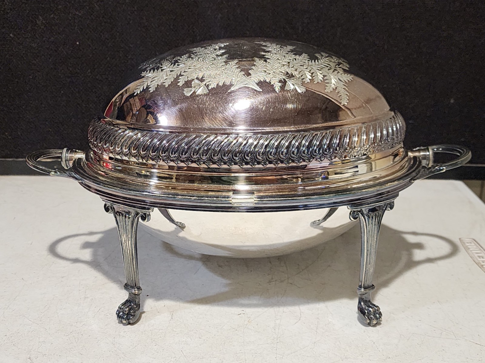 Reed & Barton 4142 Silverplate Roll Top Buffet Server Dome Dish Paw Foot