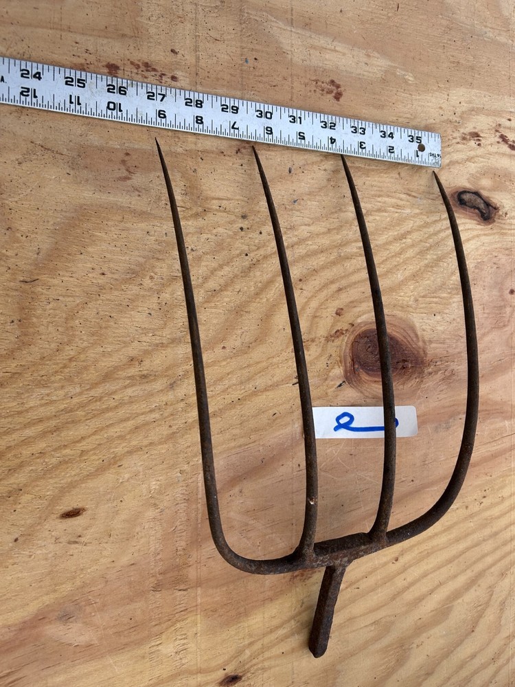 Fork Rake Head 4 Thines Rusty Rustic no handle Original Vintage Primitive Metal