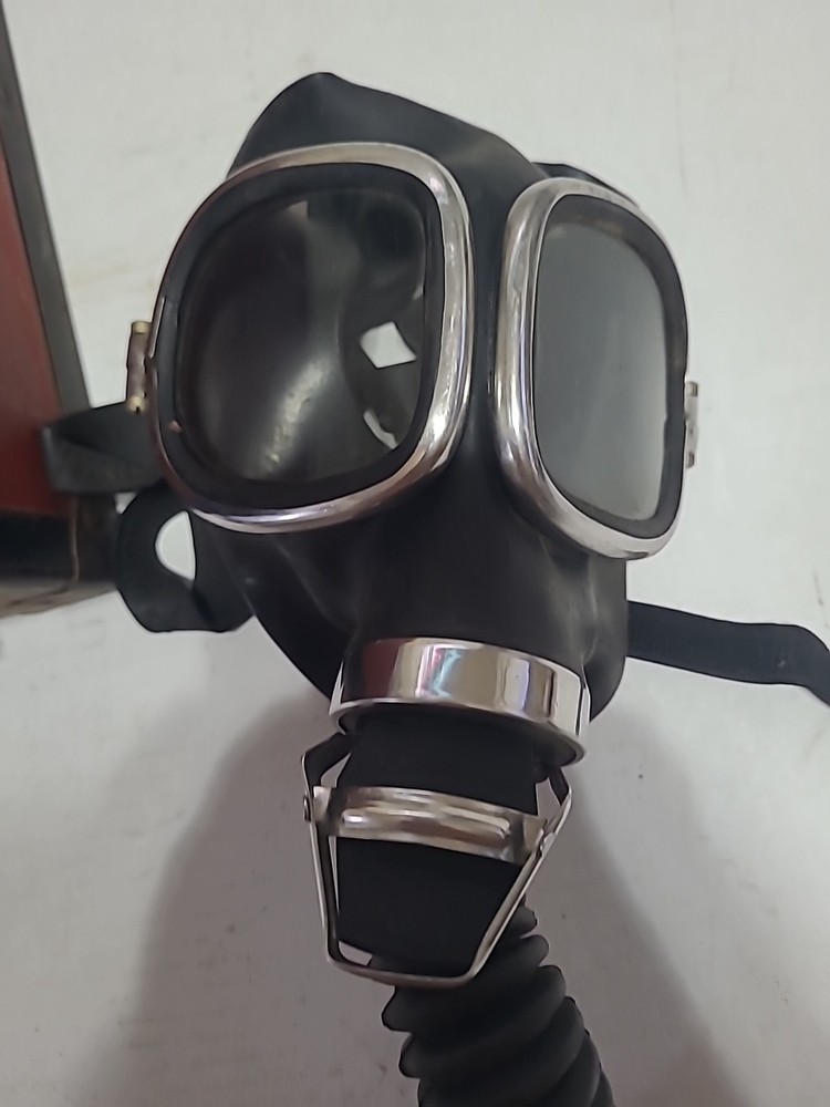 MSA ammonia gas mask