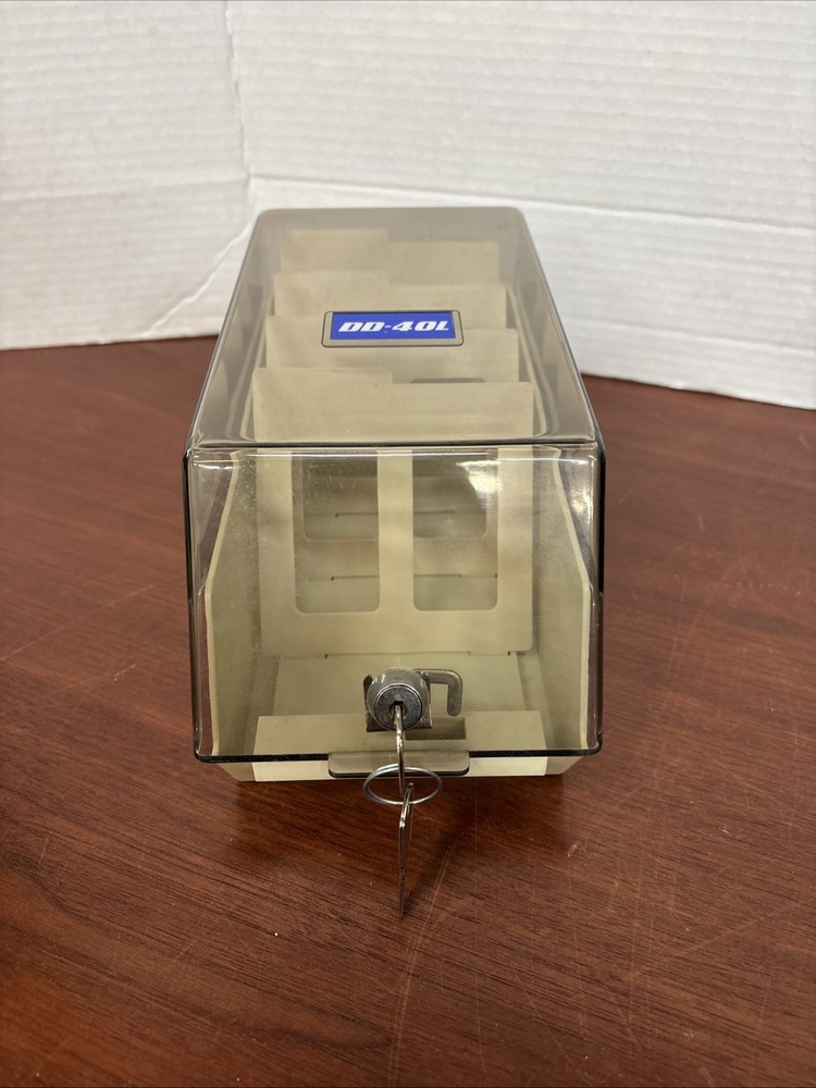 DD-40L 3.5 Disk Holder With Lock + Keys