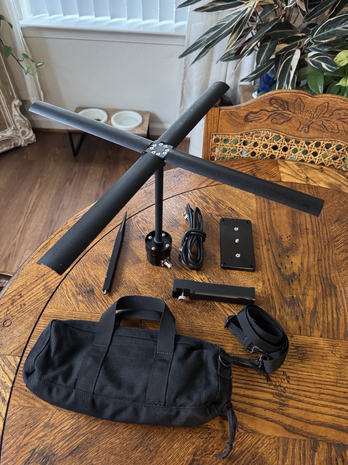 TSERecon X-Wing Satcom/LOS Antenna With Kit And 3 Attachments!