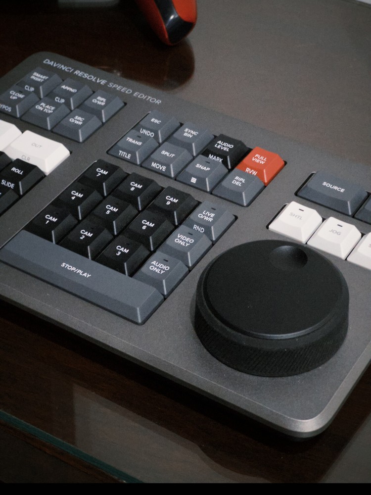 Blackmagic Design DaVinci Resolve Speed Editor (BM-DV/RES/BBPNLMLEKA)