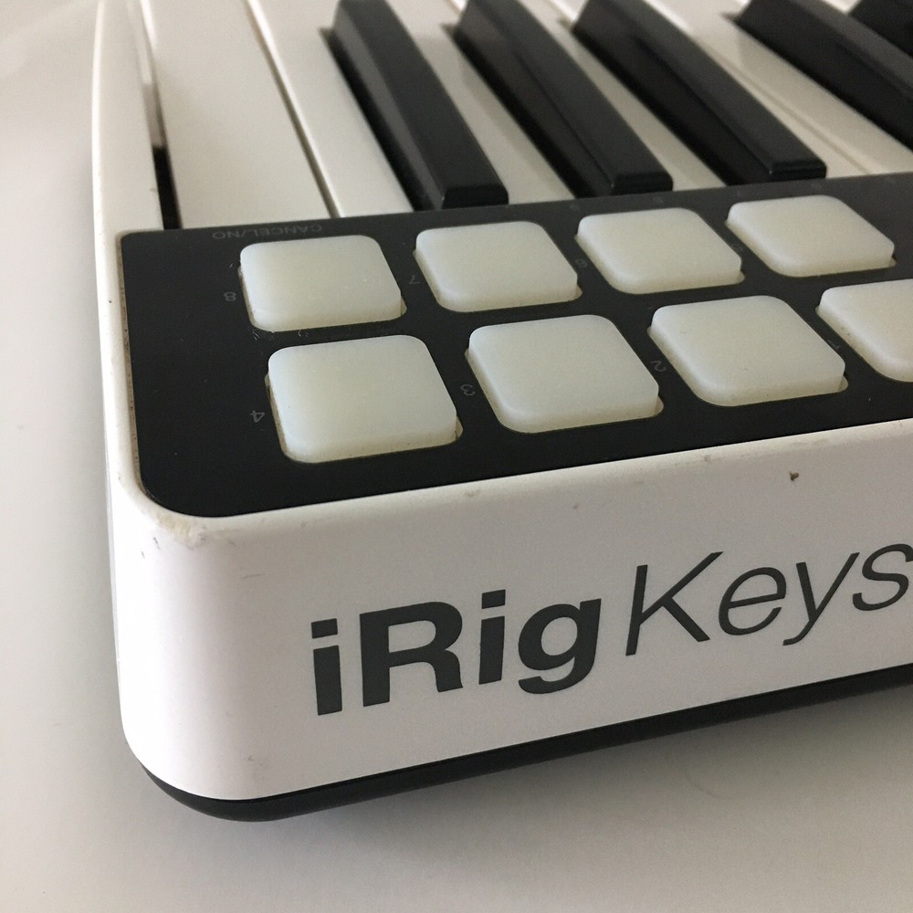 IK Multimedia iRig Keys I/O 25 Keyboard Controller IK000083 - Untested