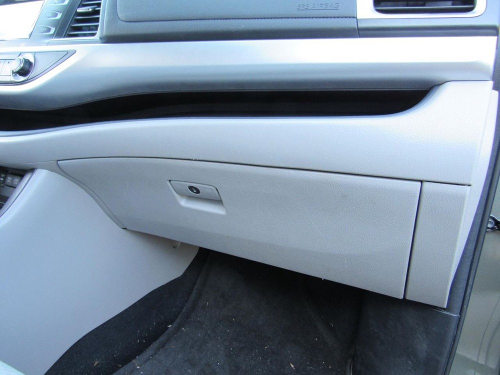 HIGHLANDR 2018 Glove Box 1075541