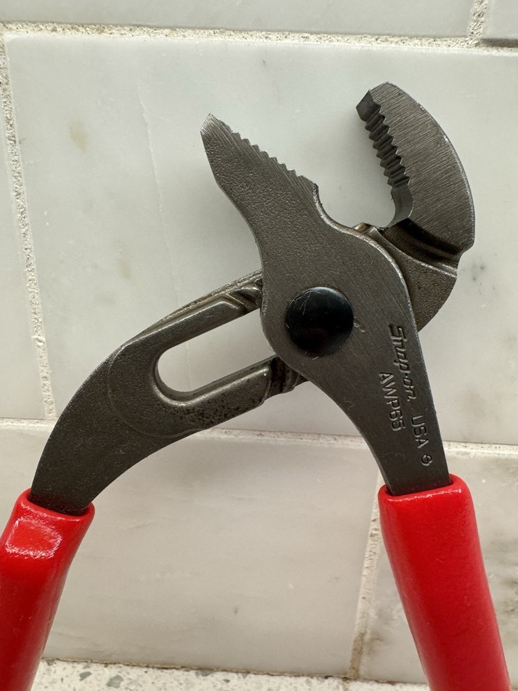 Snap-on Tools NEW RED 7" Soft Grip Adjustable Joint Pliers AWP65