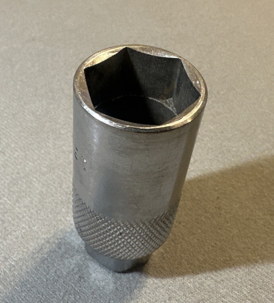 MAC TOOLS 13/16 Spark Plug Socket, 3/8" Drive, XD266P