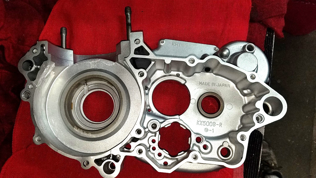 KX500 KAWASAKI 1987 (LOT AA) CRANKCASE SET CRANK CASE 14001-5295