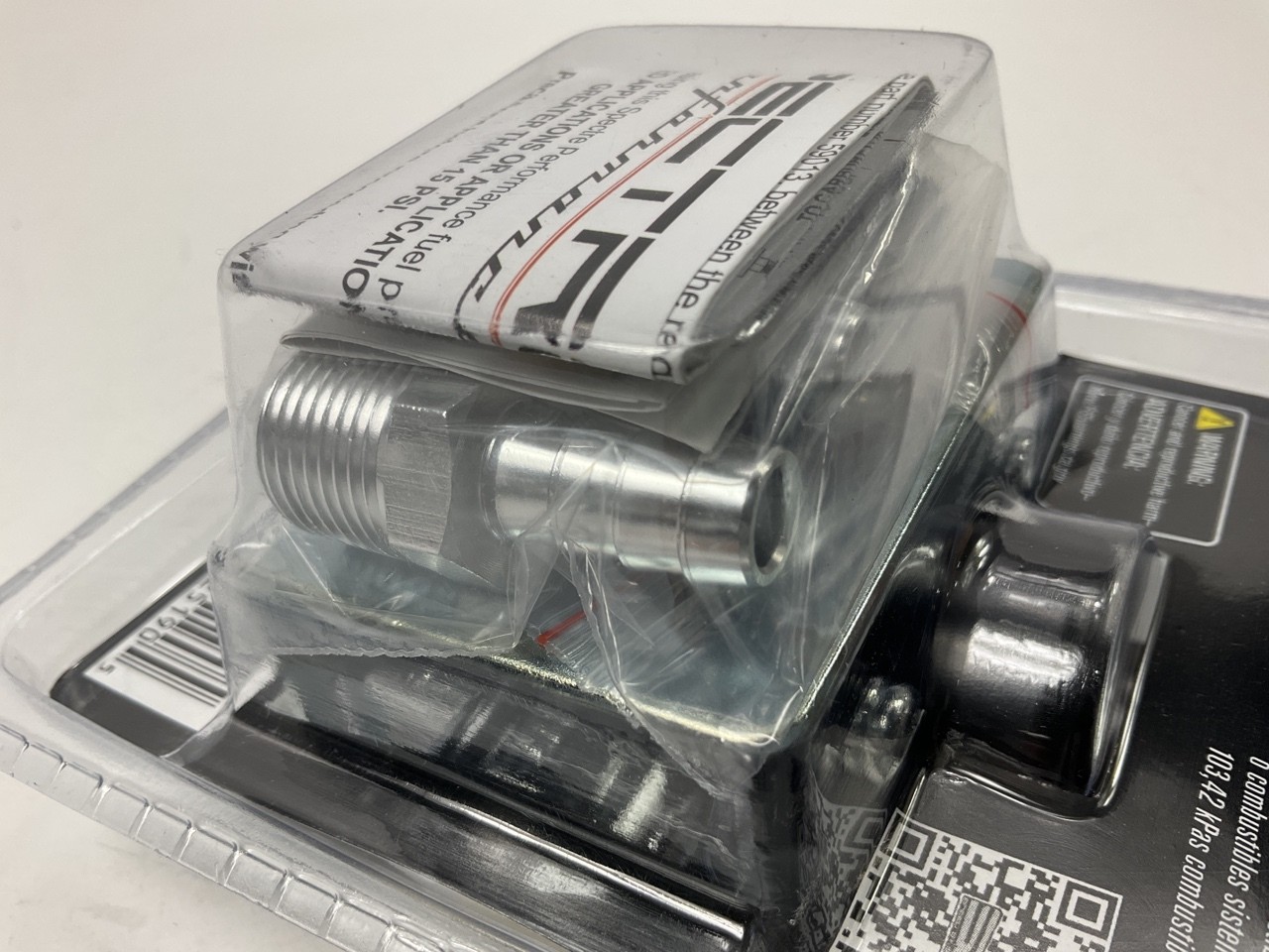 Spectre 2519 Universal 5-9 PSI Fuel Pressure Regulator 3/8" Barbs, Carburetor