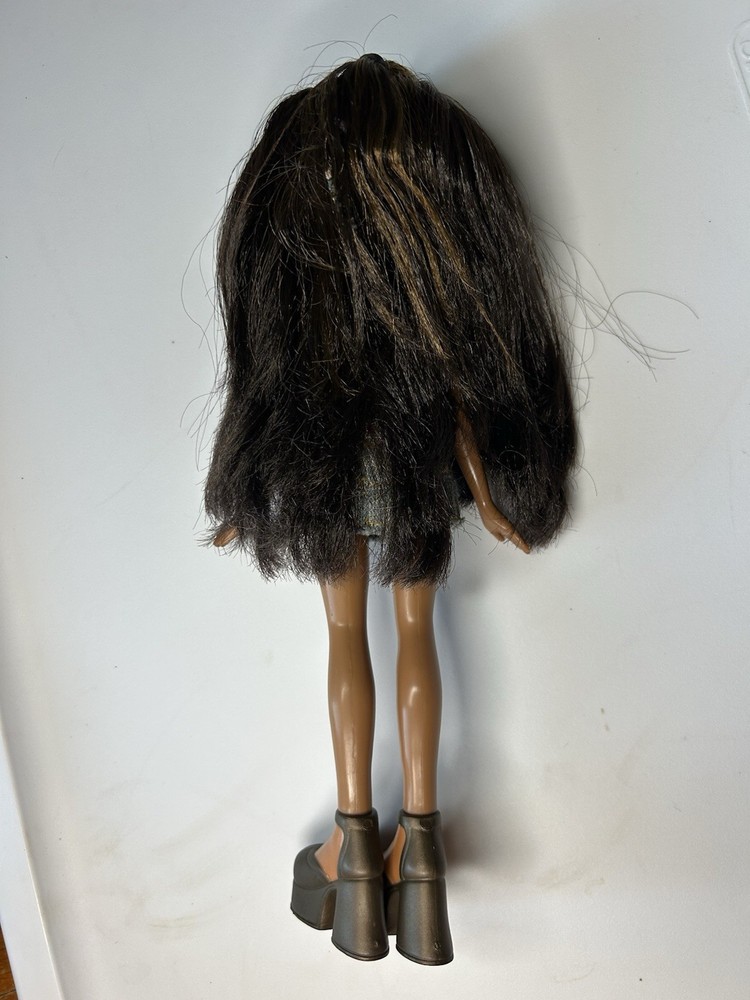 Bratz Sunkissed Summer Sasha Redressed