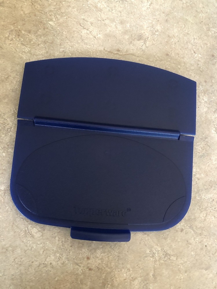 Tupperware Blue Hinged Replacement Lid 4015A