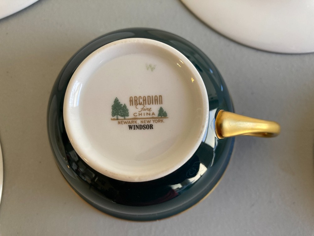 ARCADIAN WINDSOR 7-PIECE PLACE SETTING