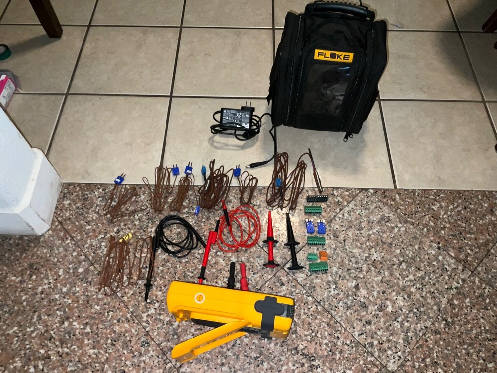 Fluke 753 Multifunction Documenting Process Calibrator