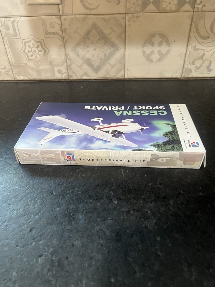 Cessna Sport/Private Pilot Kit with Logbook, Plotter, E6B & Course Access