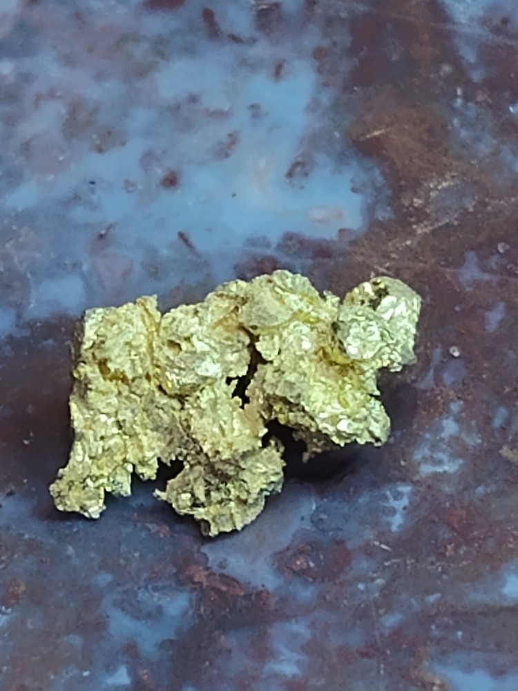 crystalline gold specimen