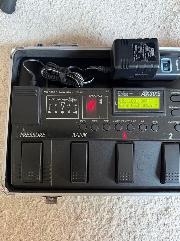 KORG AX30G ToneWorks Multi-Effects Flight case