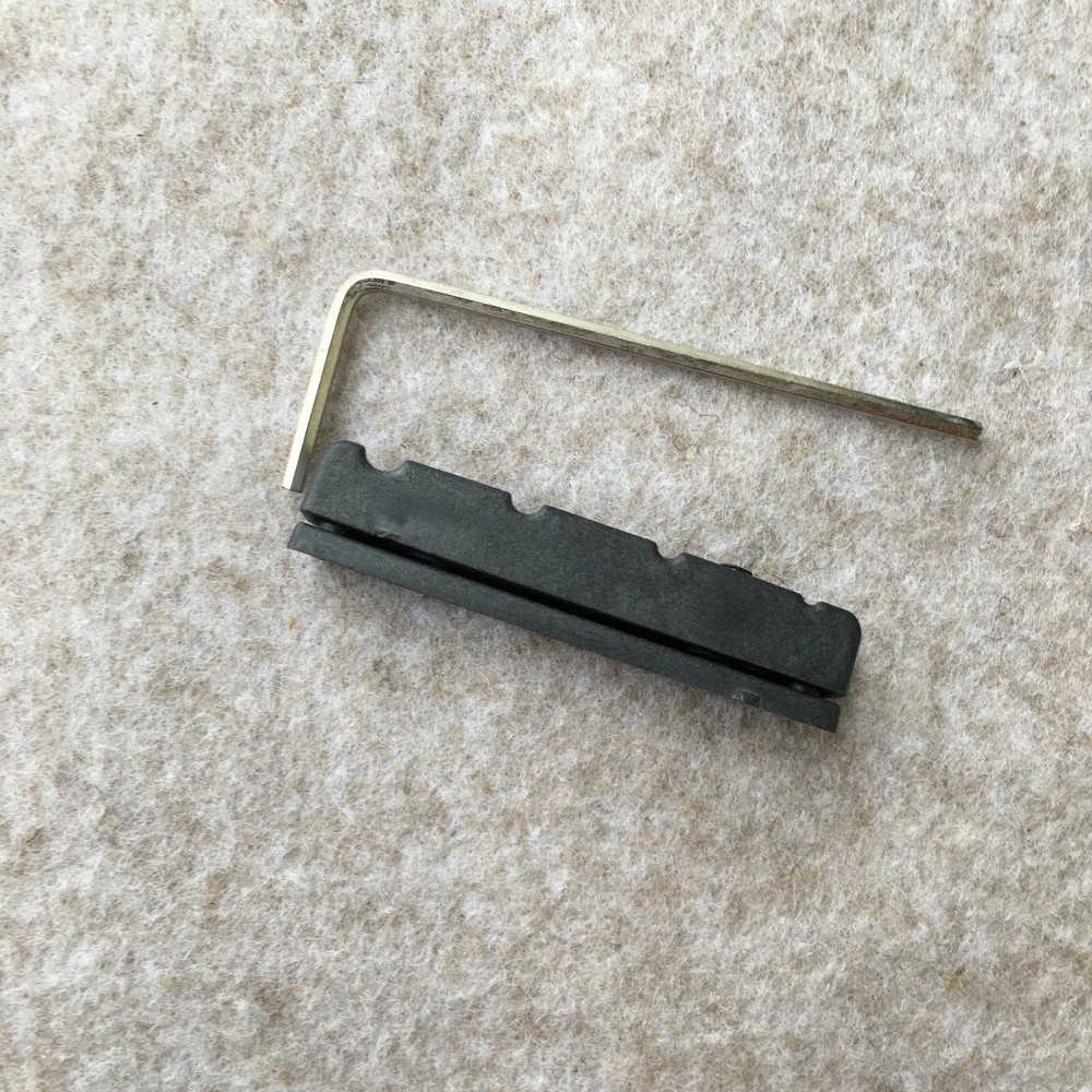 Bass guitar Nut Warwick 4-Strings Nut Thumb/Corvette/Streamer