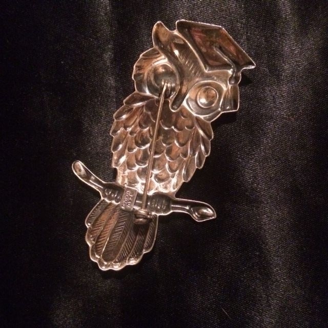 Vintage Silver Owl Brooch. Signed Beau.