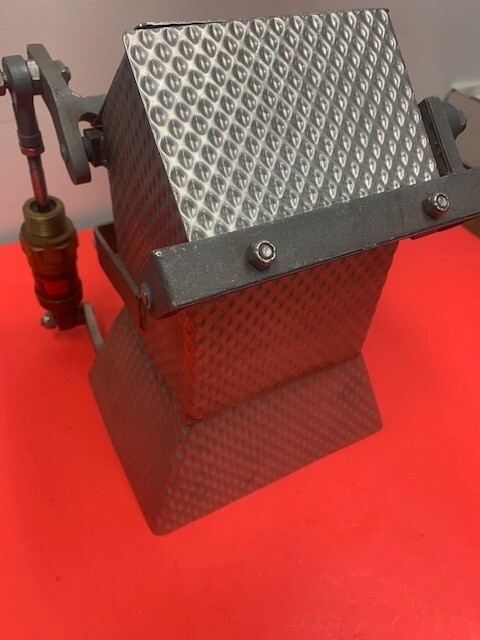 Eagle Scale - Pool Hopper from 14 Head Scale, with Actuator Cylinder.