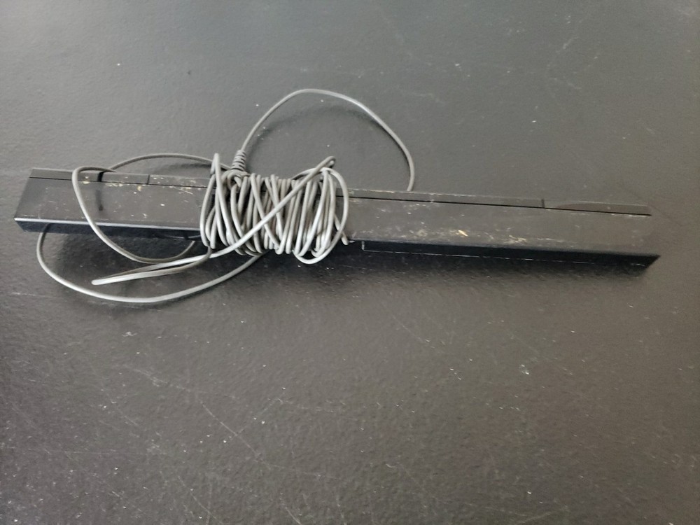 Nintendo Wii Sensor Bar, model RVL-014.