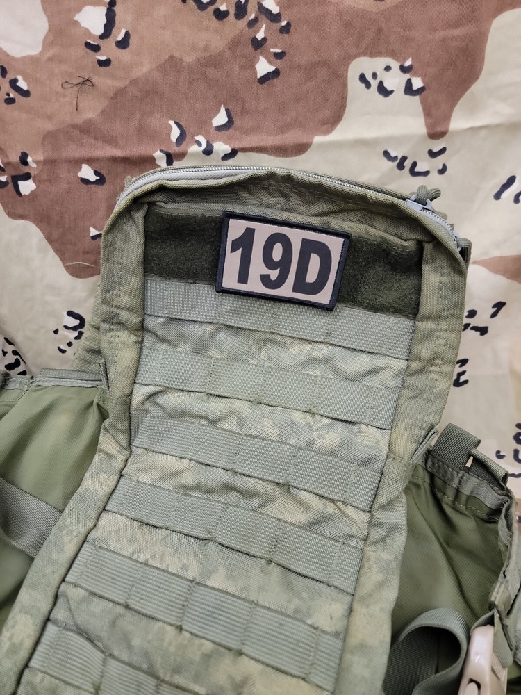 19D MOS TAN Hook Back Hat Bag 2x3 Patch Army Cavalry Scout