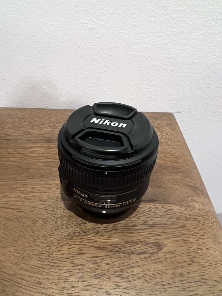 Nikon D7000 Camera Bundle with Nikon Lenses, Case Logic Bag, Charger