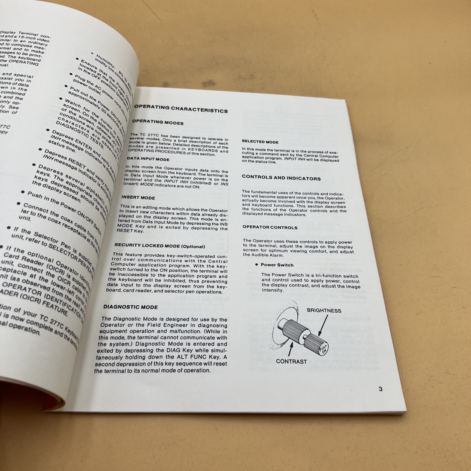 Telex Terminal Communications TC 277C Keyboard Display Terminal Operators Manual