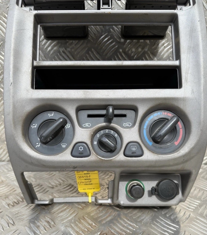 Isuzu Rodeo Center Console Climate Control Dashboard Silver