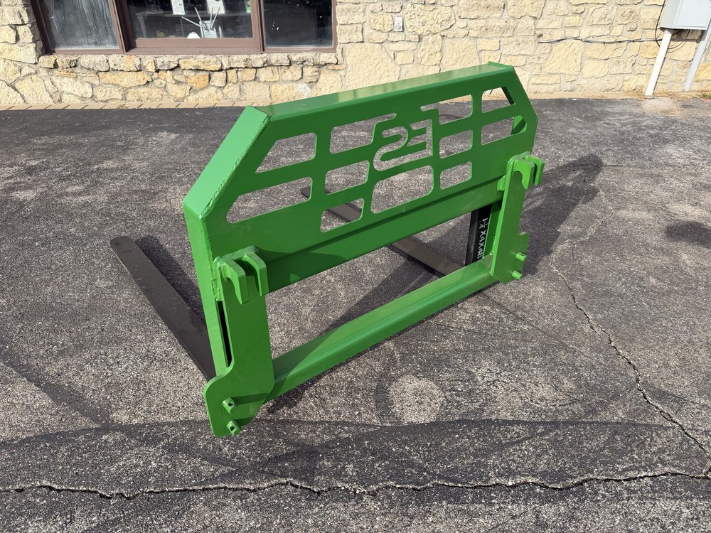 John Deere Quick Attach Pallet Forks