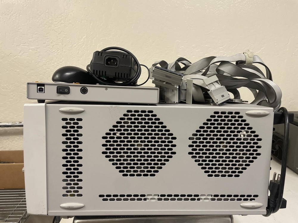 AGILENT 16902A LOGIC ANALYSIS SYSTEM WITH EXTRAS