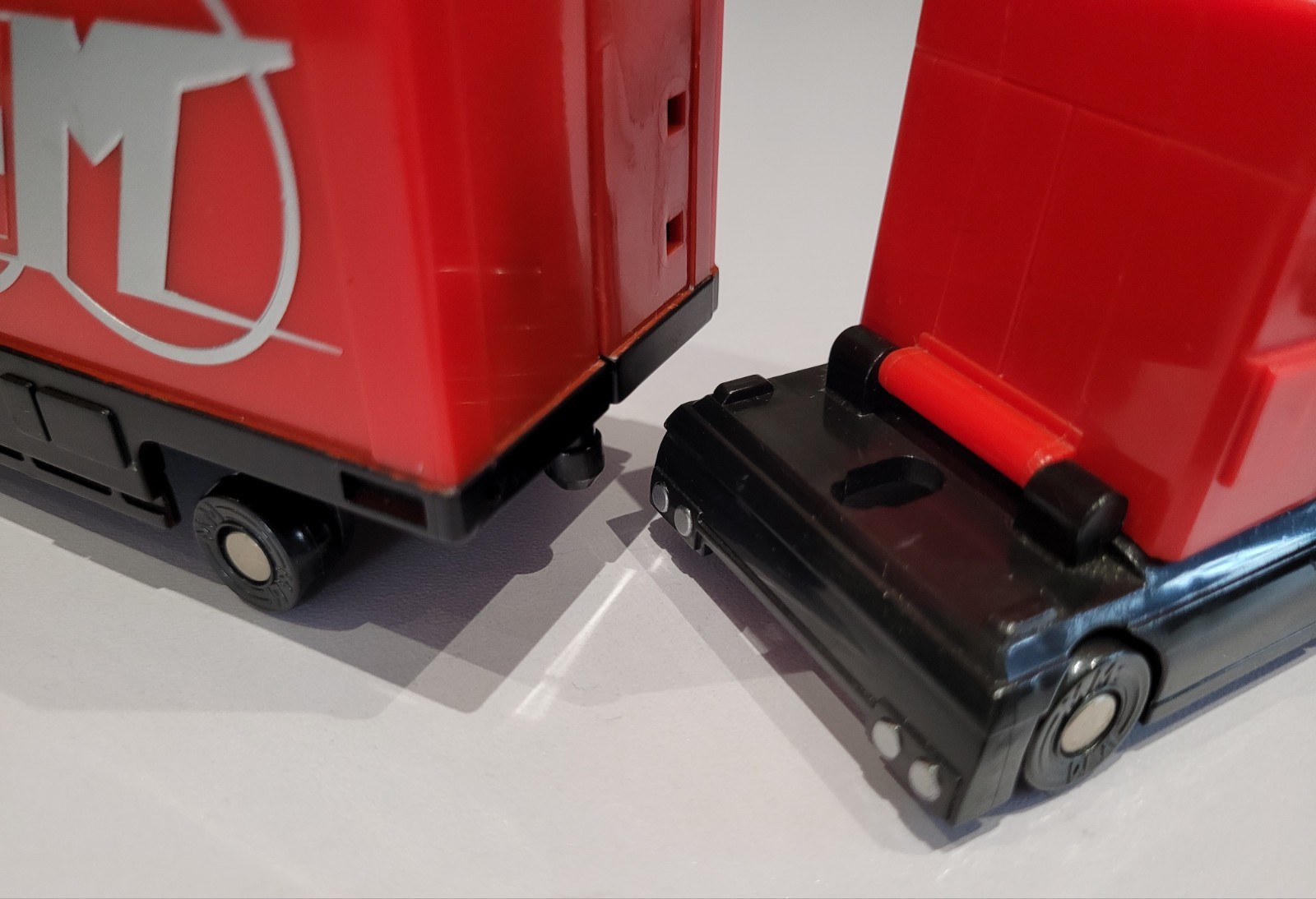 Micromachines 2002 Finish Line Truck Complete With Exclusive Playset Vehicle