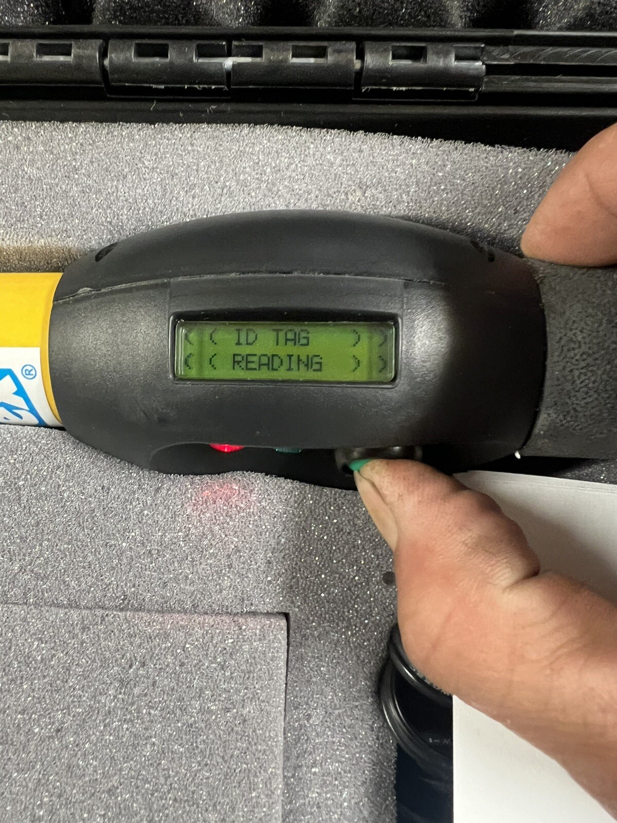 Allflex Stick Reader RS320-2-45 with Plastic Case and Accessories