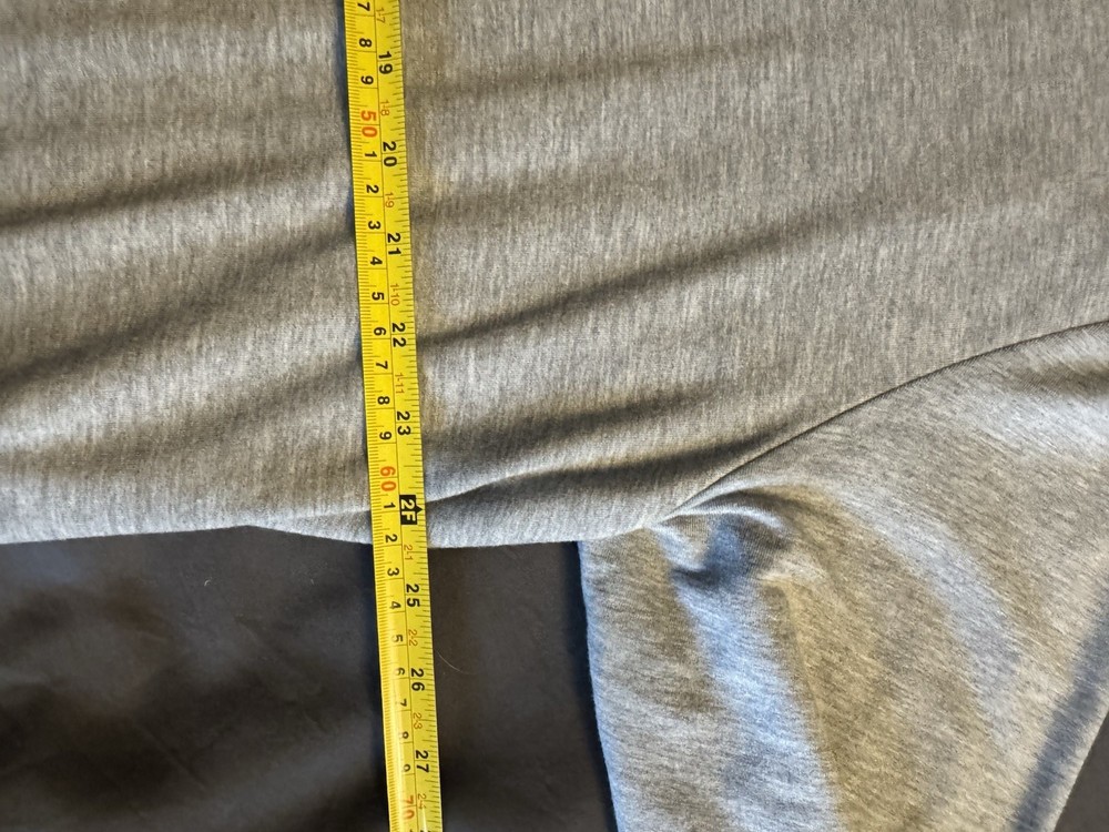 Travis Matthew’s Men’s XXL Grey Sweater Golf Pullover Used