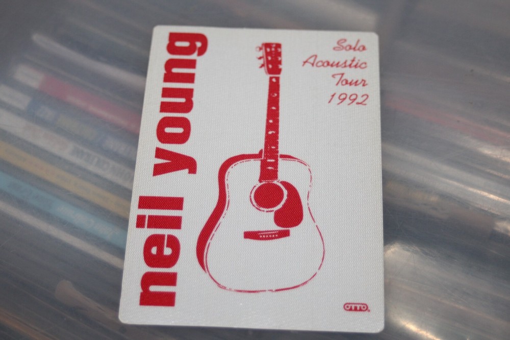 Neil Young  -  Unused Backstage Pass #2 - FREE POSTAGE - Solo Acoustic 1992