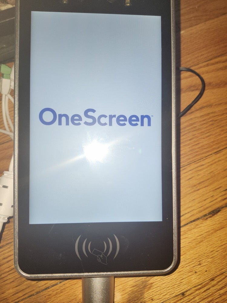 OneScreen GoSafe Quad-Core Processor Body Temperature Facial Recognition Scanner