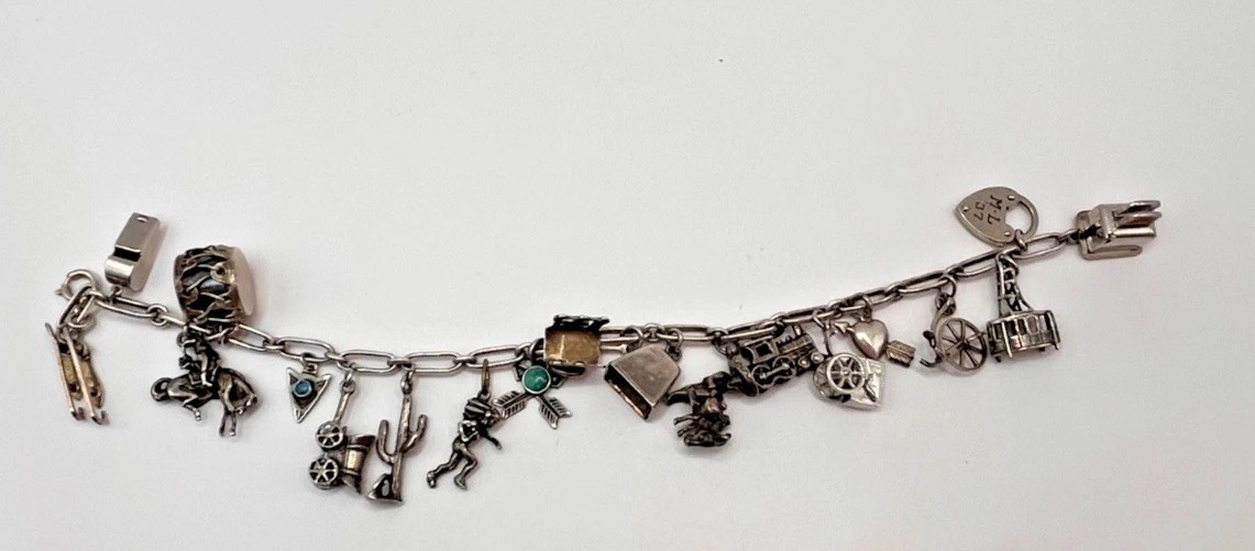 Vintage 7.5” Sterling Silver 925 Charm Bracelet With 19 Charms SW CA Articulated