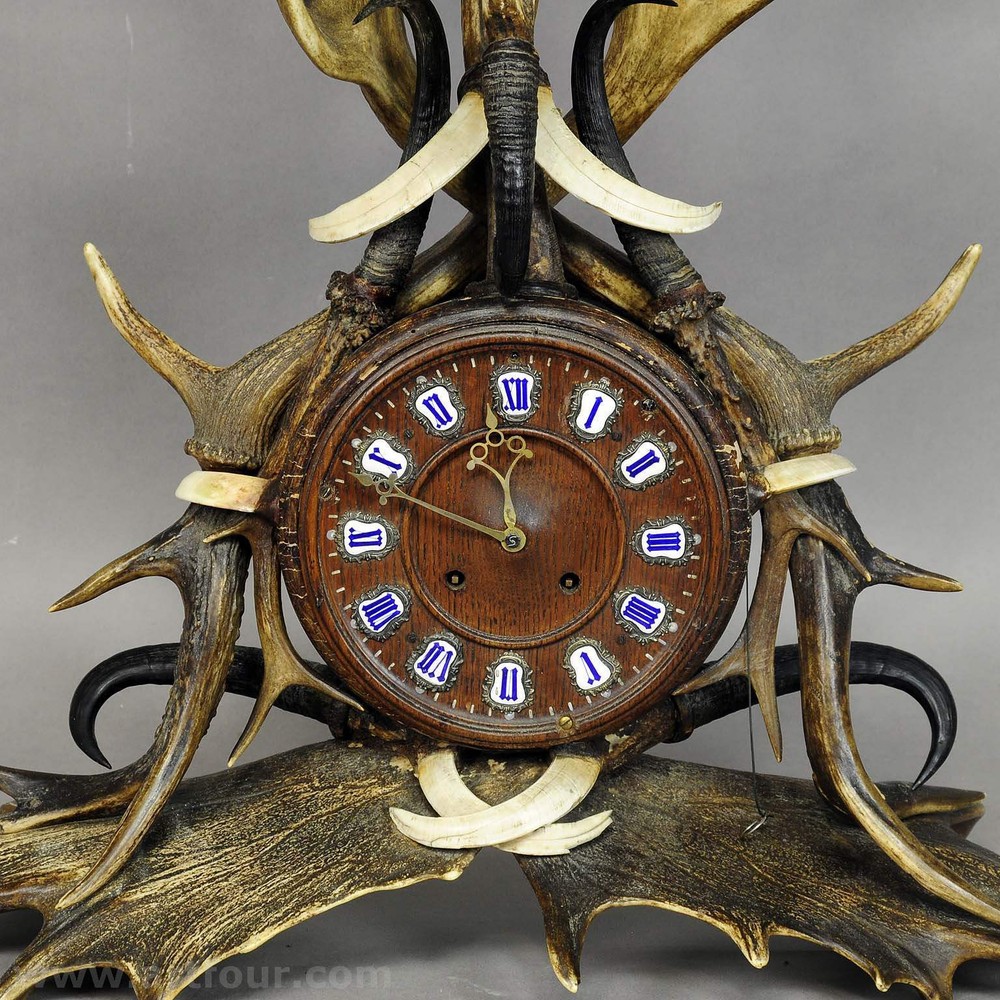 Great Lodge Style Antler Mantel Clock 1900